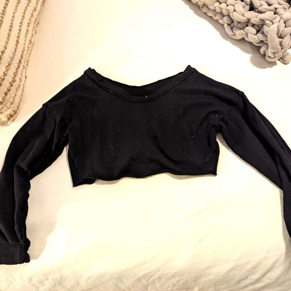 Black Alo top crop sweater, size M.